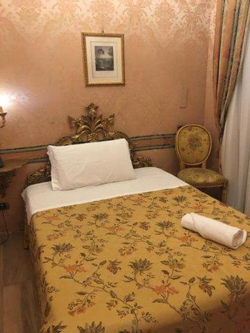 Hotel Des Epoques Рим Экстерьер фото